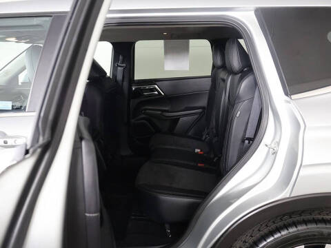 2024 Mitsubishi Outlander PHEV SE