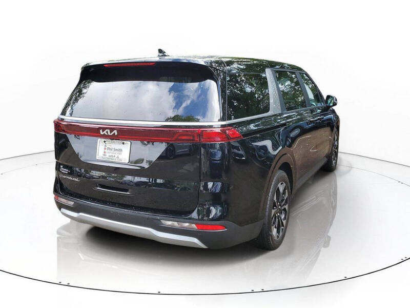 2022 Kia Carnival EX