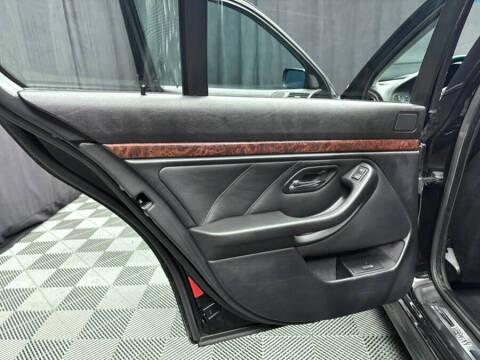 2000 BMW 5 Series 528i