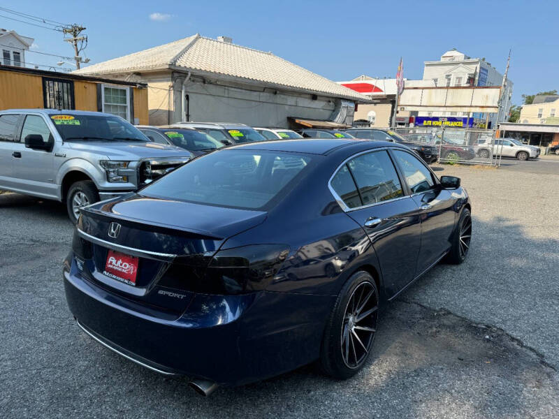 2015 Honda Accord Sport photo 4