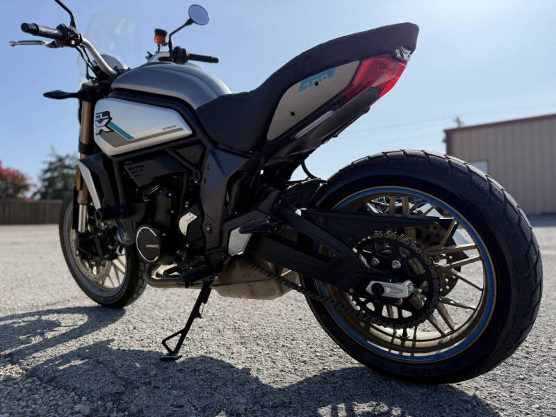 2022 CFMoto 700CL-X Sport