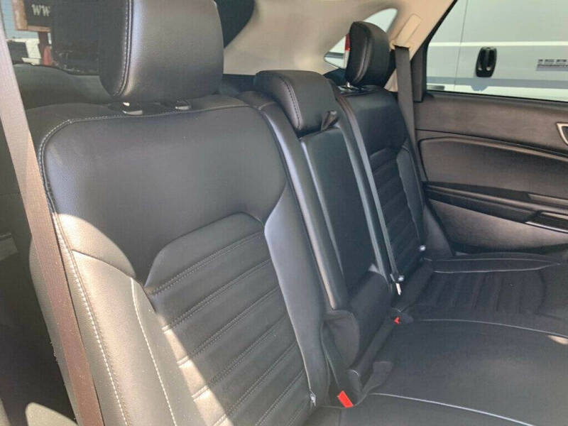2022 Ford Edge SEL