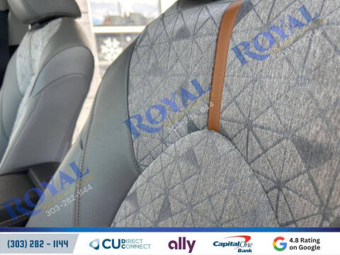 2023 Toyota Highlander Hybrid Bronze Edition