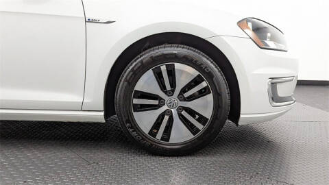 2016 Volkswagen e-Golf SE