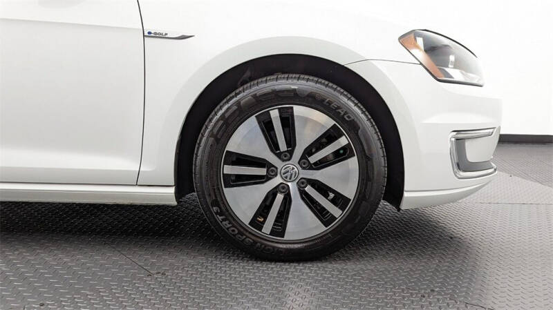 2016 Volkswagen e-Golf SE