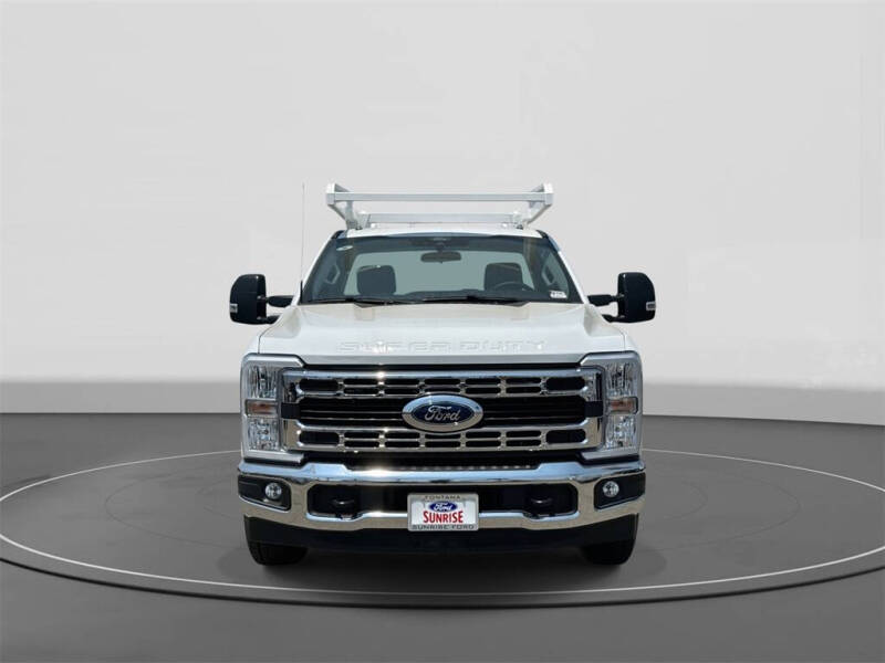 2025 Ford F-350 Super Duty XL