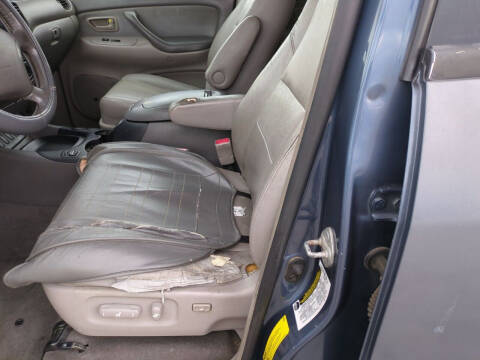 2005 Toyota Sequoia SR5