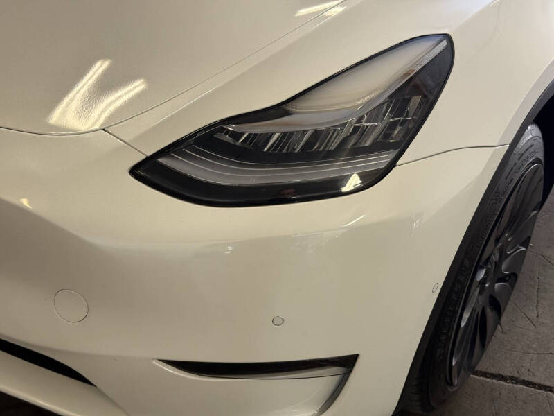 2022 Tesla Model Y Long Range - Photo 14