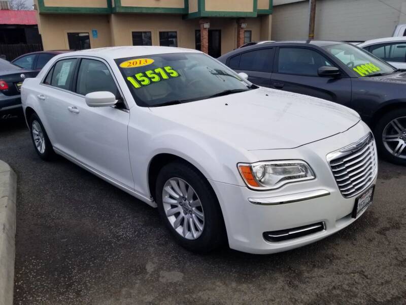 2013 Chrysler 300 for sale at Showcase Luxury Cars II in Fresno CA