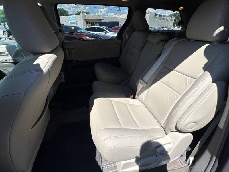 2017 Toyota Sienna