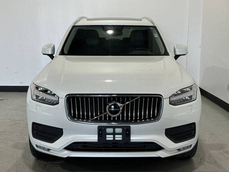2022 Volvo XC90 T5 Momentum