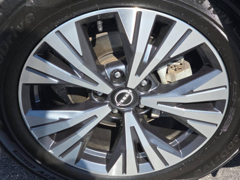 2022 Nissan Rogue SV