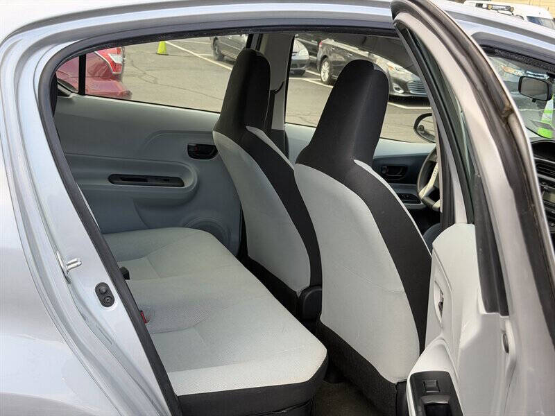2014 Toyota Prius c One