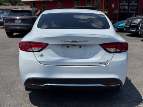 2016 Chrysler 200 Limited