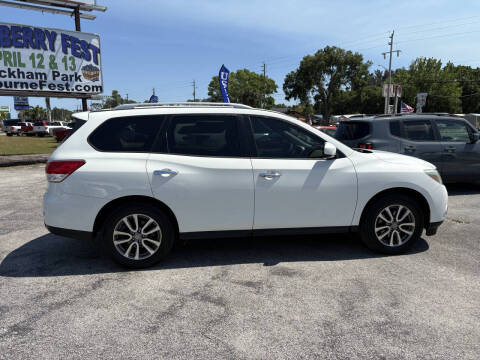 2016 Nissan Pathfinder SV