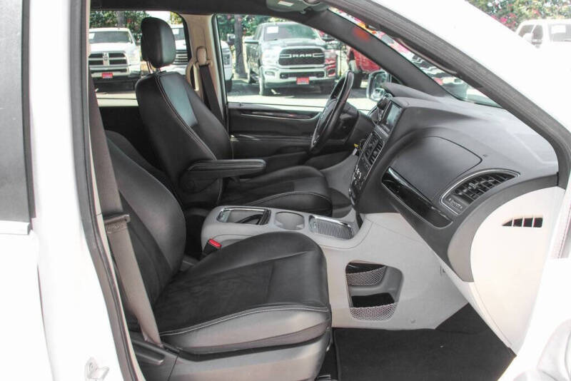 2020 Dodge Grand Caravan SXT