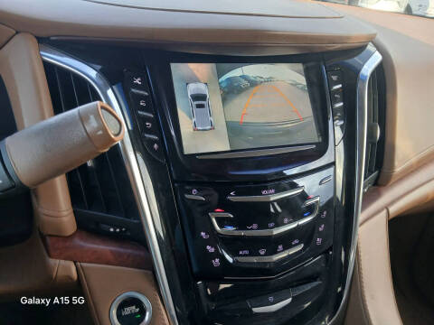 2016 Cadillac Escalade Platinum