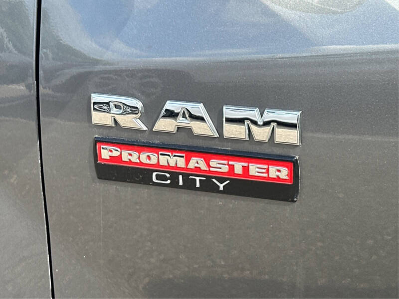 2016 RAM Promaster City Tradesman photo 20