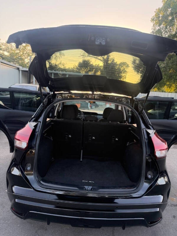 2022 Nissan Kicks S