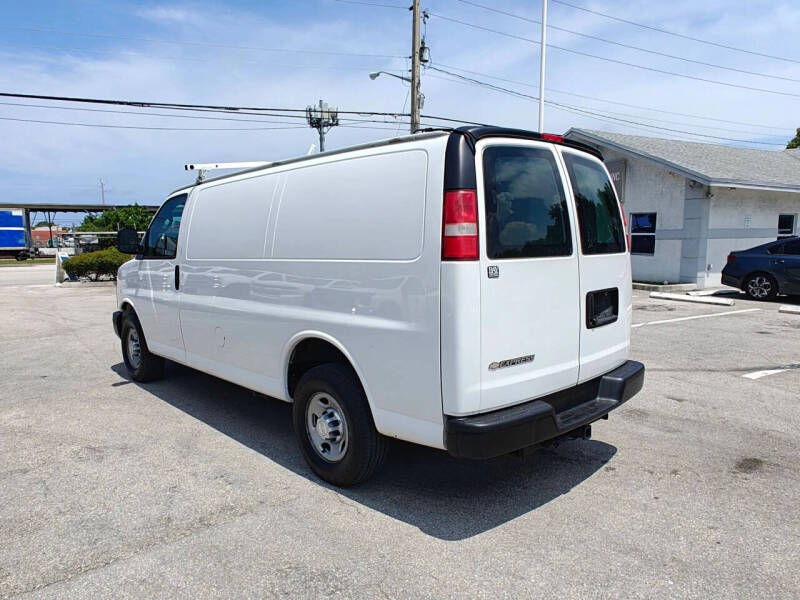 2017 Chevrolet Express 2500
