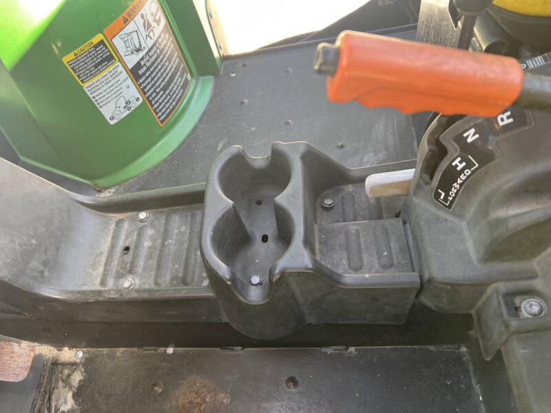 2019 John Deere Gator HPX815E