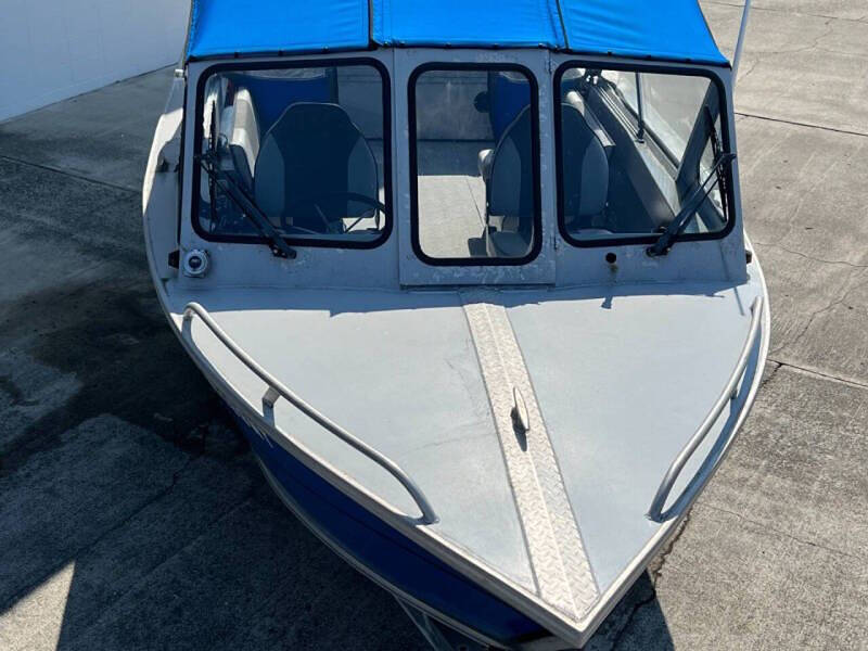 2005 Hewescraft 200 Sea Runner for sale at Simple Car Company in Oak Harbor, WA