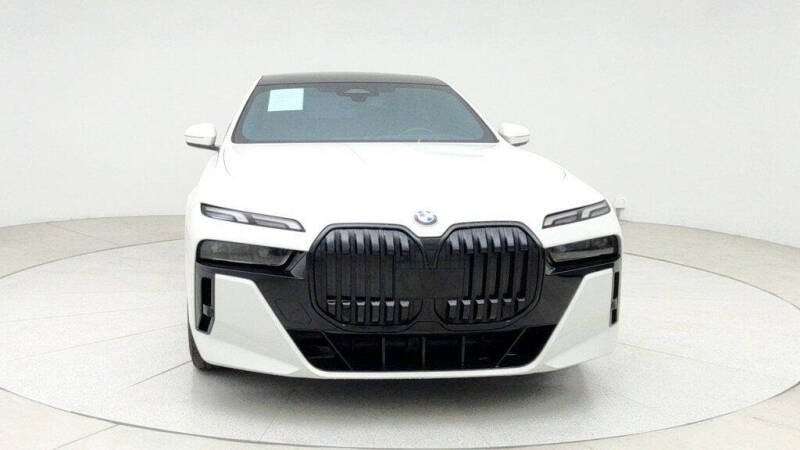 2023 BMW 7 Series 740i