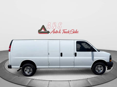 2023 Chevrolet Express 3500