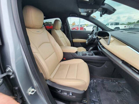 2024 Cadillac XT4 Premium Luxury