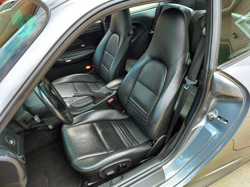 2004 Porsche 911 Carrera 4S