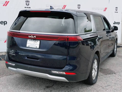 2024 Kia Carnival LX