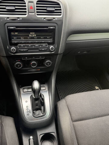2013 Volkswagen Golf 2.5L PZEV