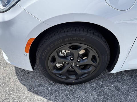 2024 Chrysler Pacifica Plug-In Hybrid
