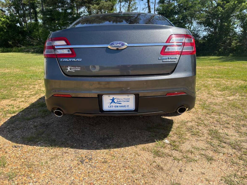 2018 Ford Taurus Limited