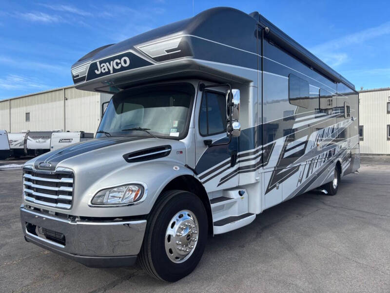 2025 Freightliner S2RV Chassis