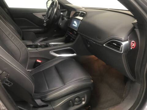 2017 Jaguar F-PACE S