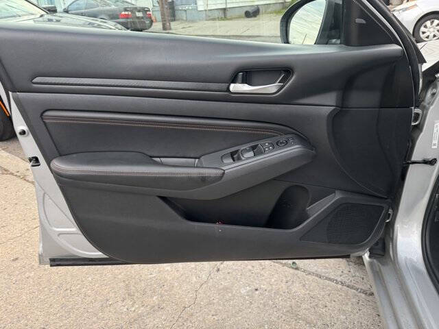 2021 Nissan Altima 2.5 SR