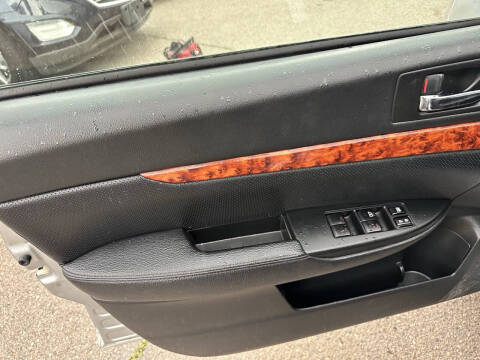 2012 Subaru Outback 2.5i Limited