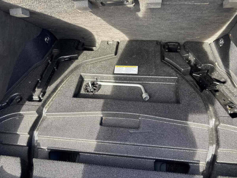 2021 Toyota Prius XLE