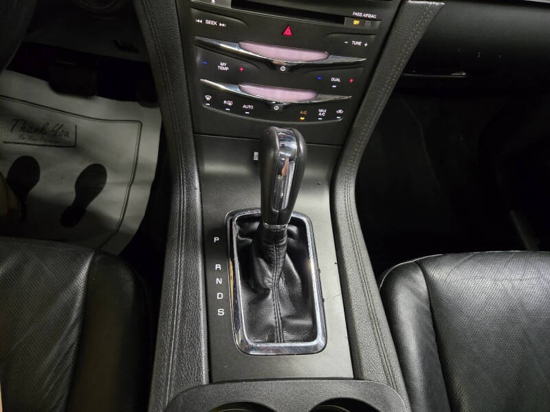 2014 Lincoln MKT