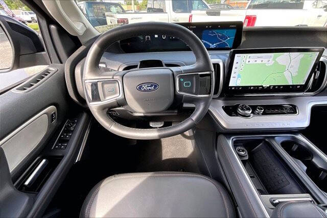2025 Ford Expedition MAX Active