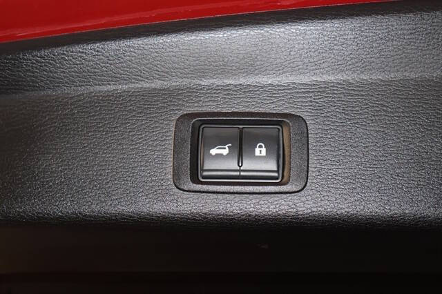 2025 Mitsubishi Outlander PHEV SE