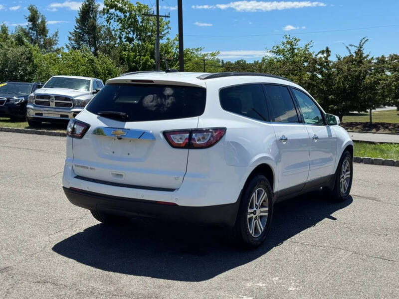 2017 Chevrolet Traverse LT