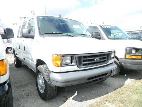 2006 Ford E-Series for sale at Auto House Of Fort Wayne in Fort Wayne IN