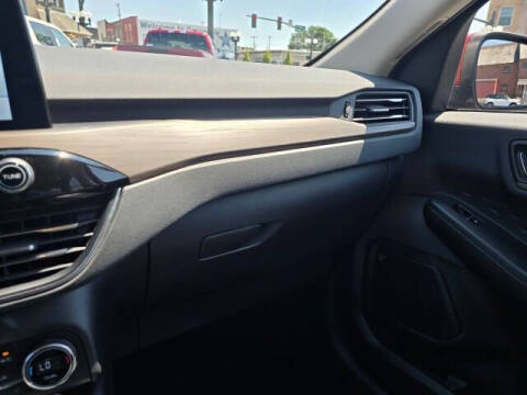 2020 Ford Escape Hybrid Titanium