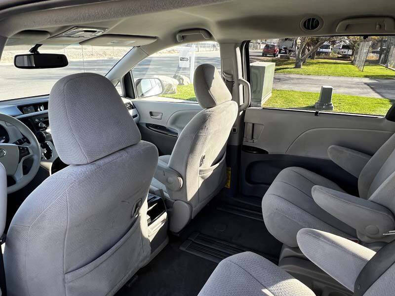 2014 Toyota Sienna