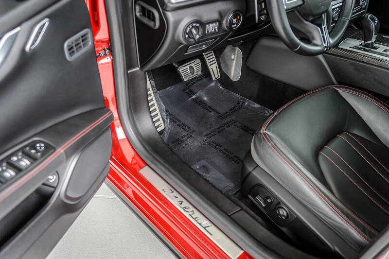 2015 Maserati Ghibli
