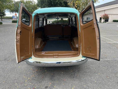 1953 GMC Suburban