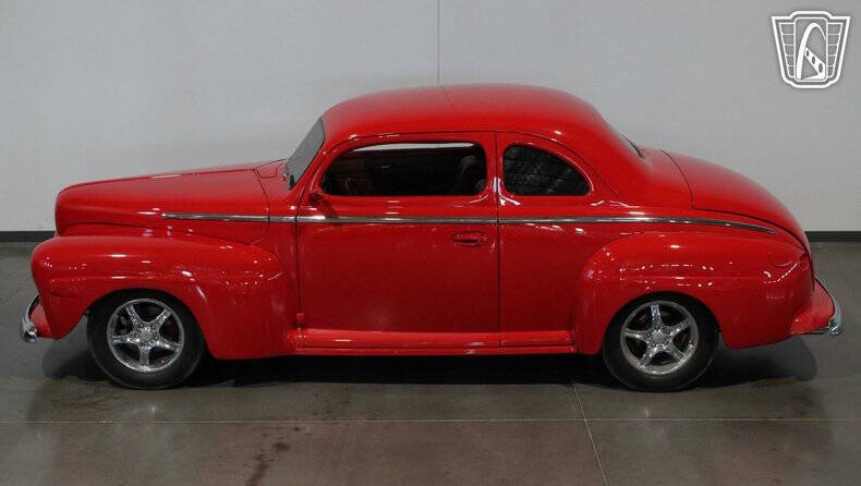 1948 Ford Deluxe