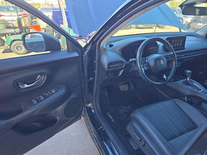 2023 Honda HR-V EX-L's photo